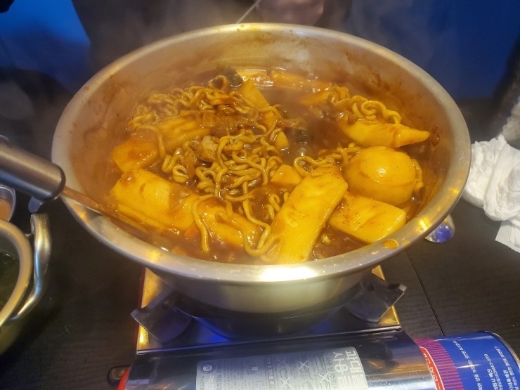 임창정의모서리족발 이미지