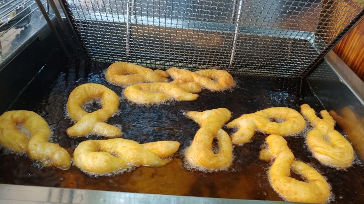 맛있는찹쌀꽈배기 이미지