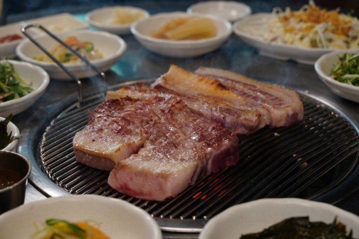 흑돈사 이미지