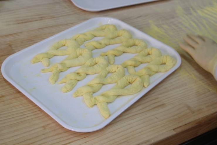 황금찹쌀꽈배기 이미지