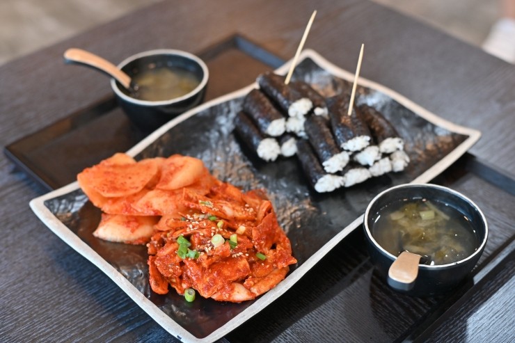 한성충무김밥 이미지