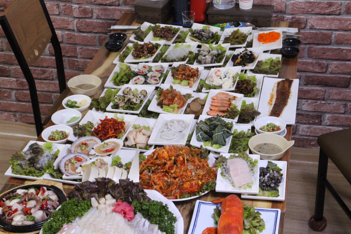 항구일식 이미지