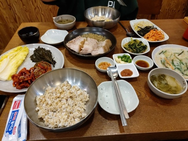 정원마늘보쌈 이미지