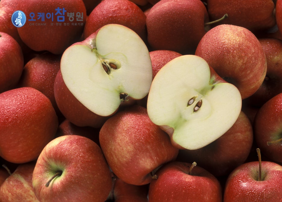 사과반쪽 이미지