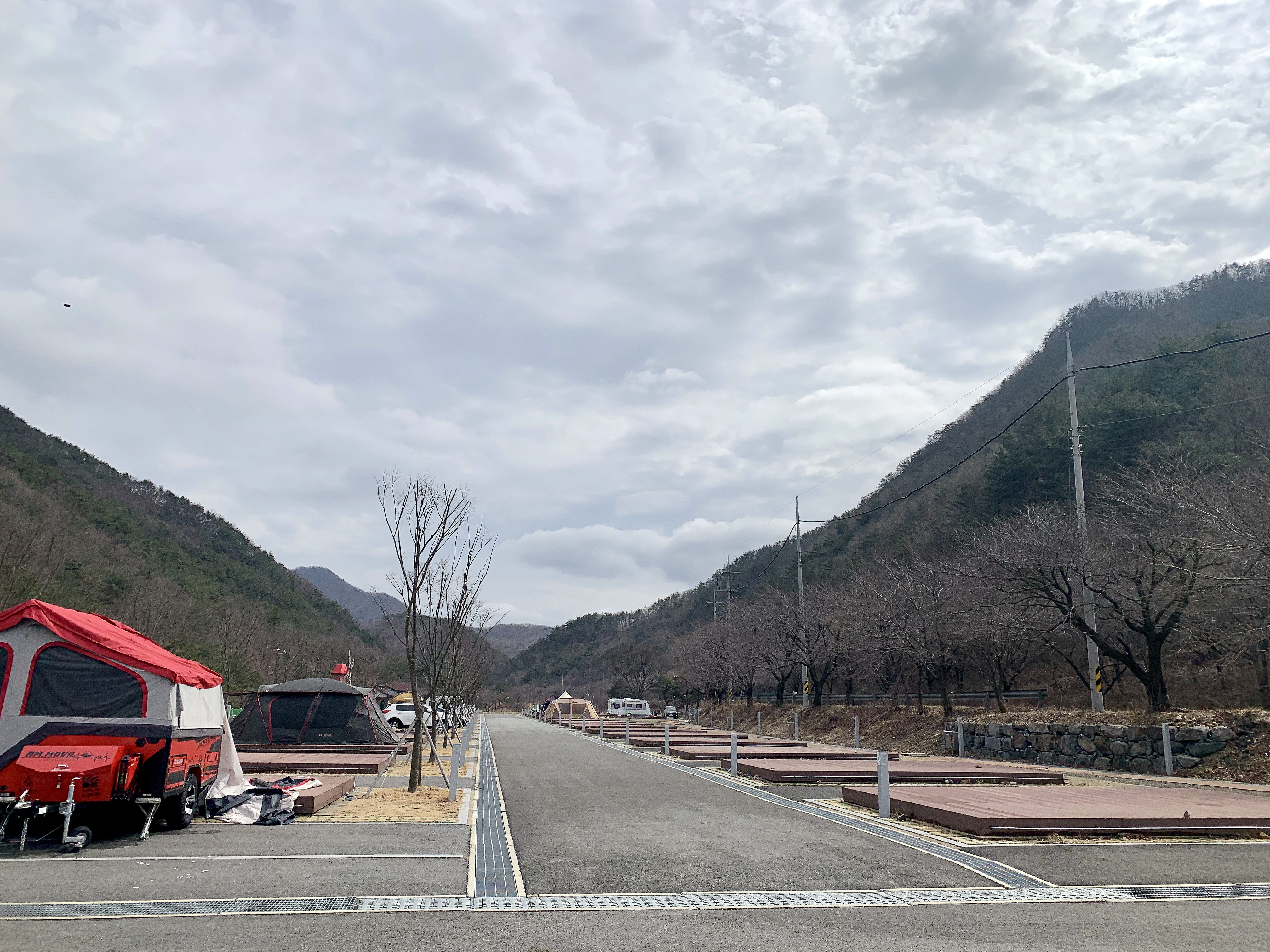 산꽃벚꽃오토캠핑장 이미지