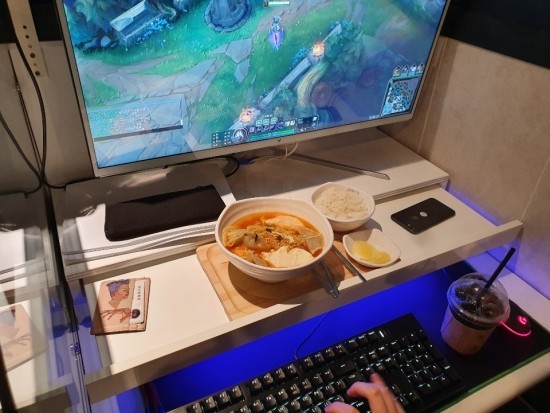 유현의자 이미지
