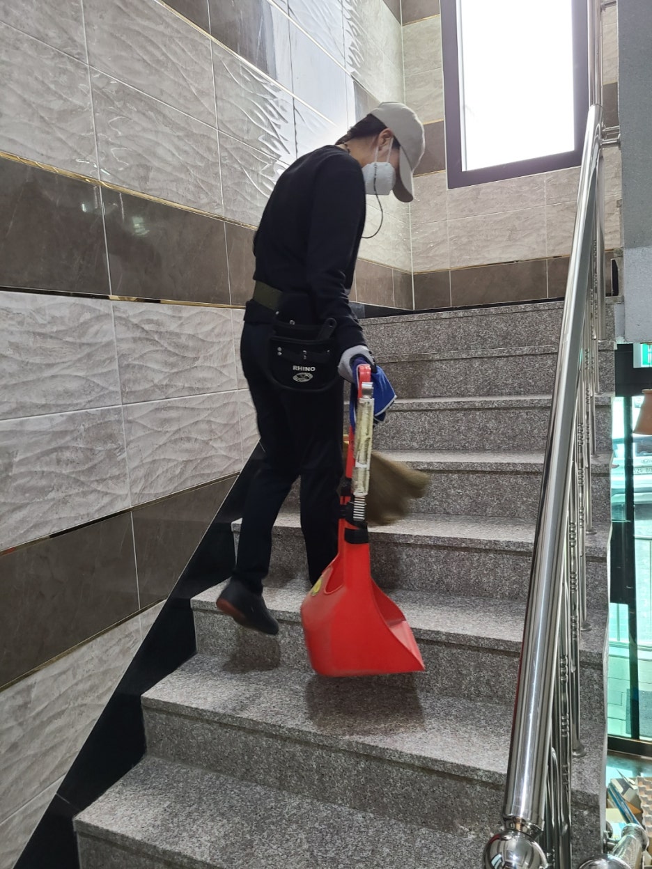 예스크린 이미지