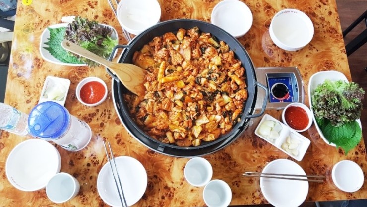 중화호반닭갈비막국수 이미지