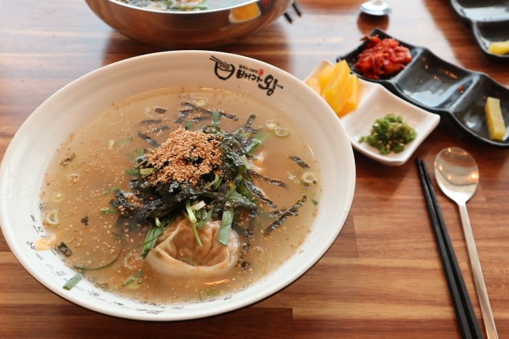 왕칼국수 이미지