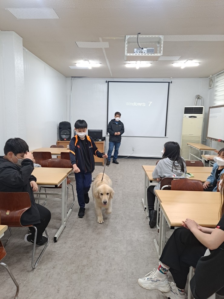 용지초등학교 이미지