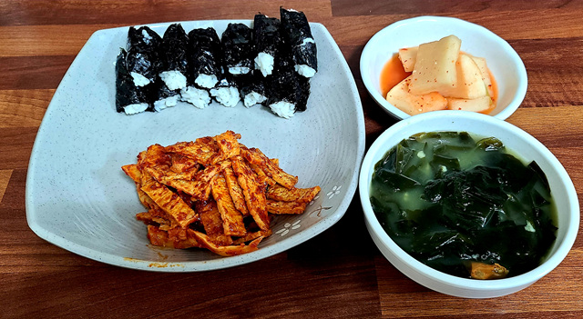 황금김밥 이미지