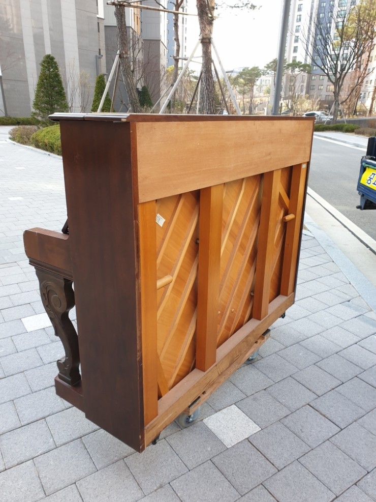 강릉영창피아노 이미지