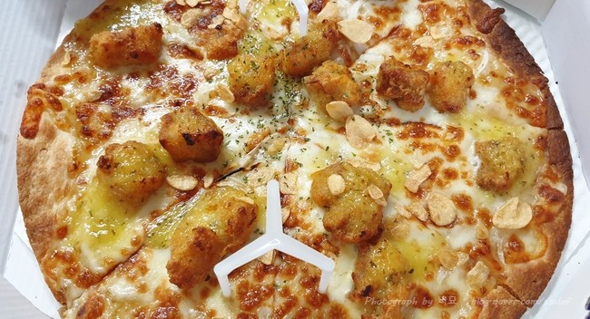 톡톡치킨피자 이미지