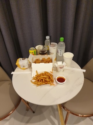 맘스터치 엑스포점 이미지