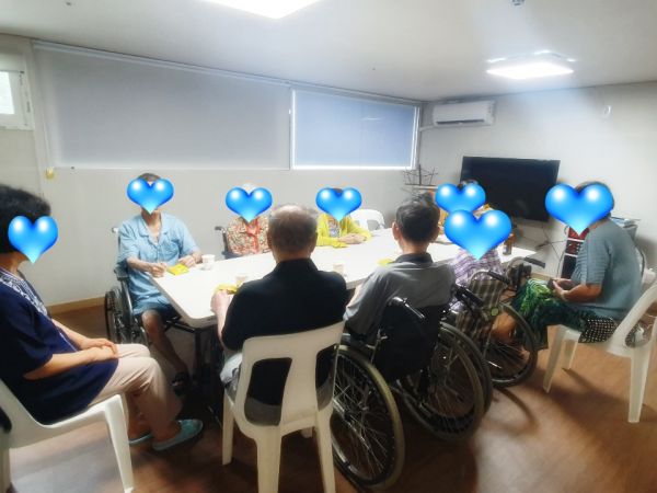 봄날한강요양원 이미지