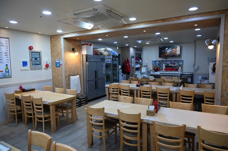 자갈치원조연탄불산꼼장어;김천횟집 이미지