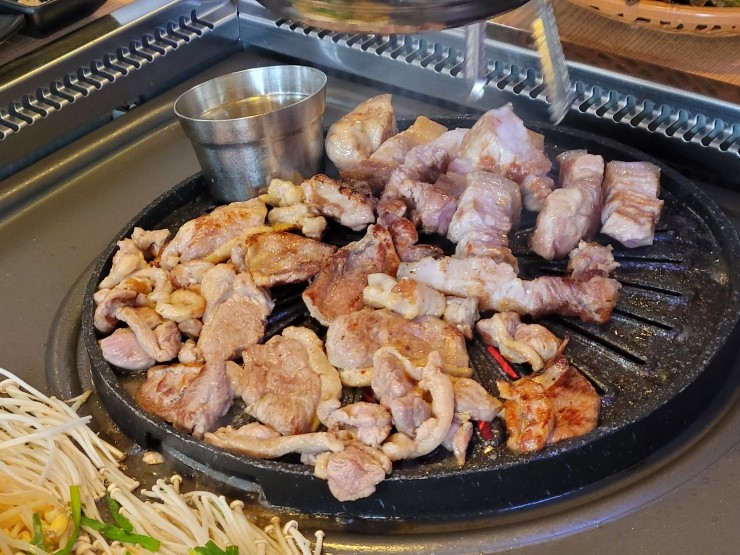 오리와흑돼지 이미지