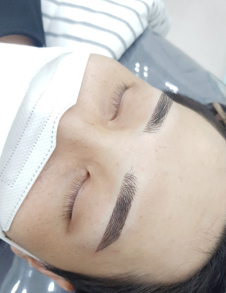 눈썹에반하다 이미지