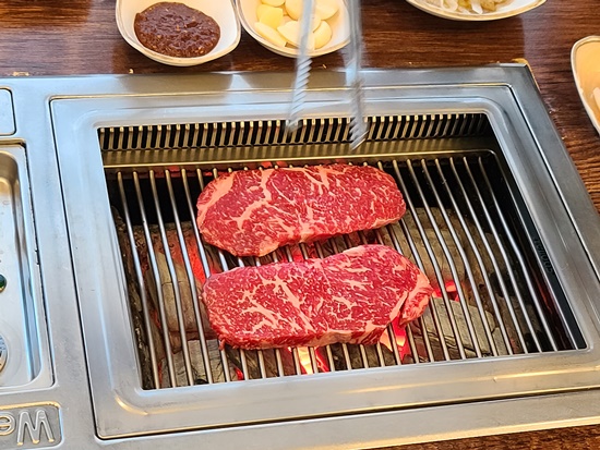 명품한우촌 이미지