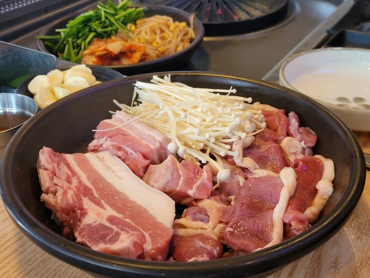 오리와흑돼지 이미지