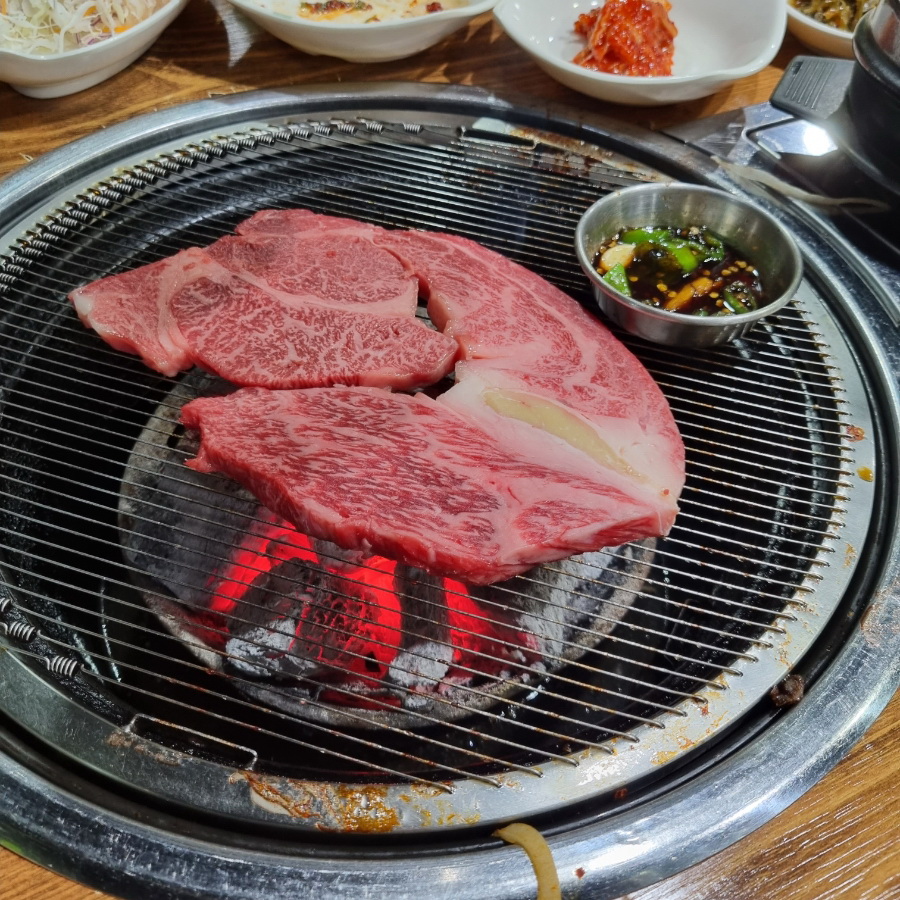 황소걸음식육식당 이미지