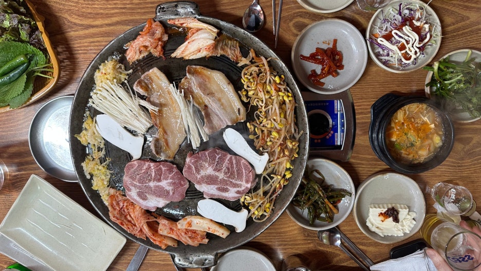 다와솥뚜껑삼겹살 이미지