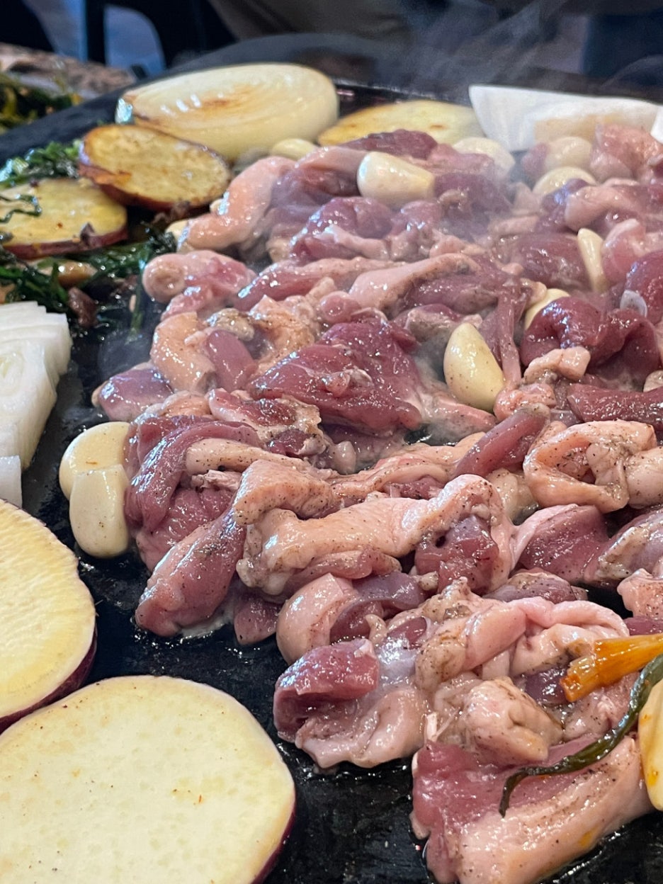 자주오리돌판구이 이미지