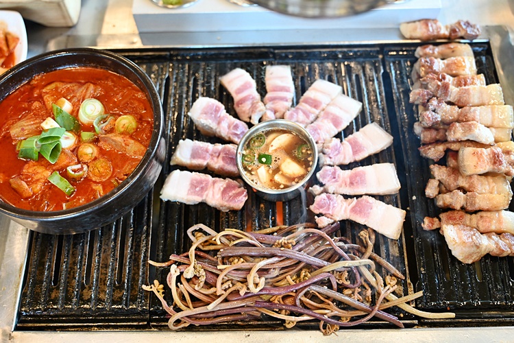 흑꽃돈 이미지