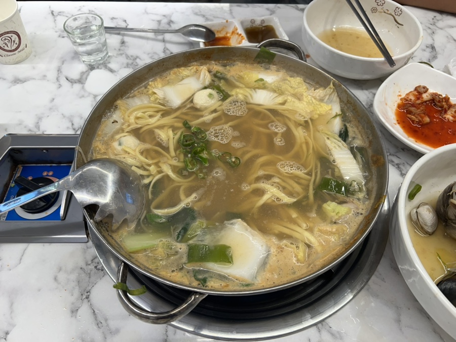 바다에서온해물샤브칼국수 이미지