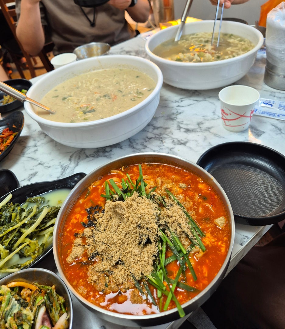 흥부네칼국수 이미지