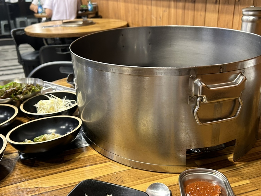 병영솥뚜껑삼겹살 이미지