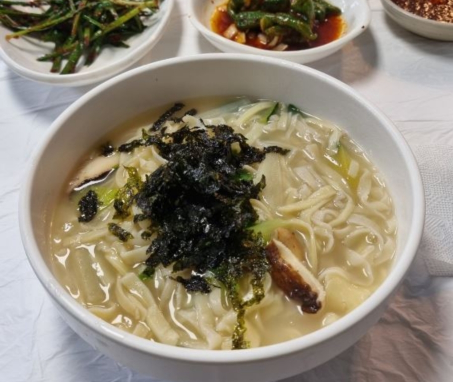 청송손칼국수 이미지