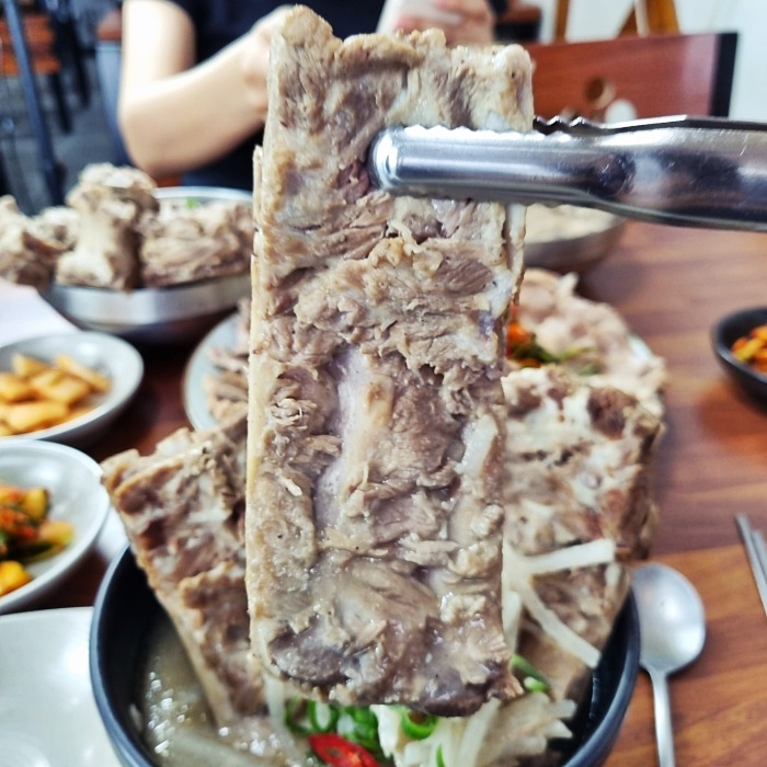 제주접작뼈국 이미지