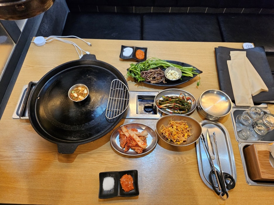 온유월 솥뚜껑삼겹살 본점 이미지