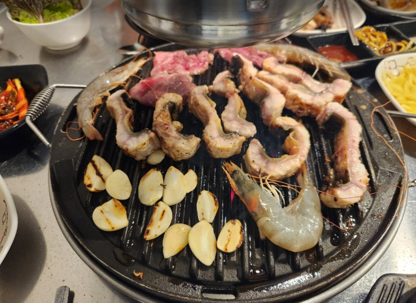처음본명품민물장어 이미지