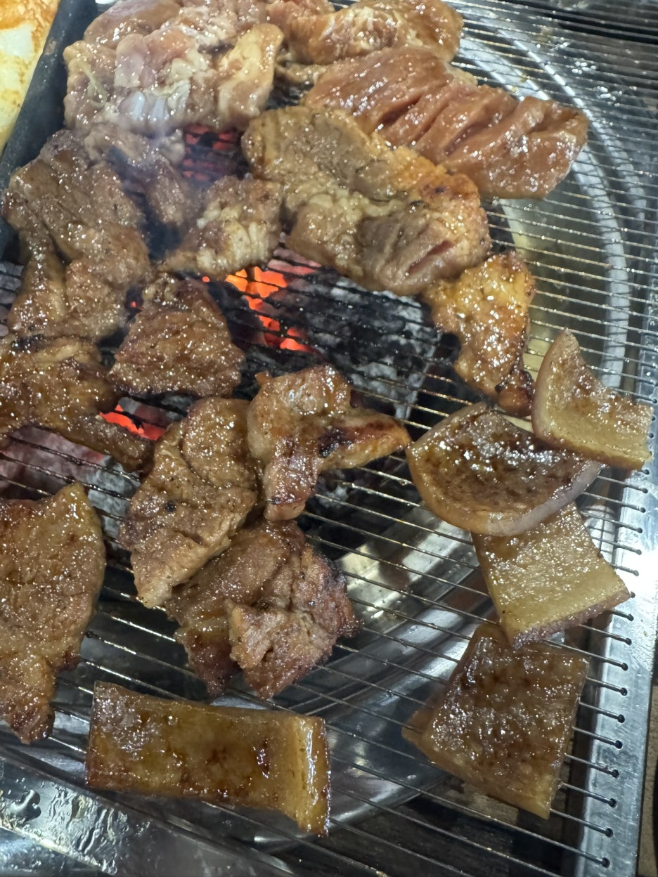 한돈참숯꼬기 이미지