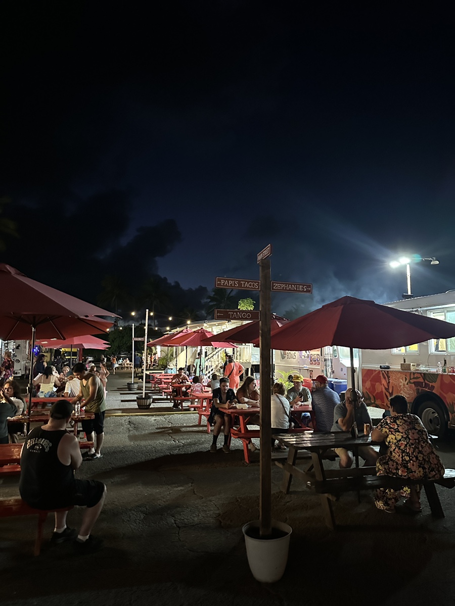 Local food truck zone in Kahuku near Turtle Bay with free parking lot