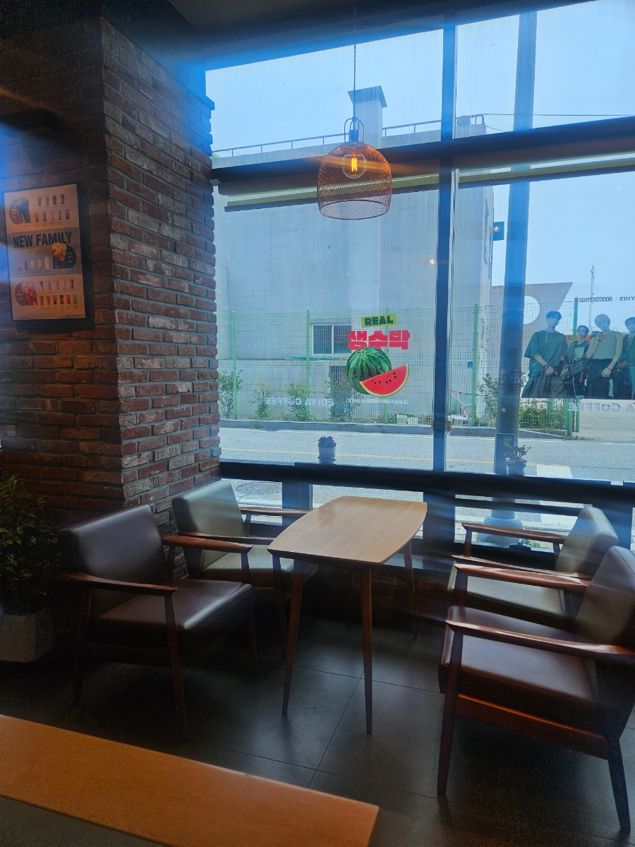 이디야커피 속초동명항점 (Ediya Coffee Sokcho Dongmyeonghang) 7