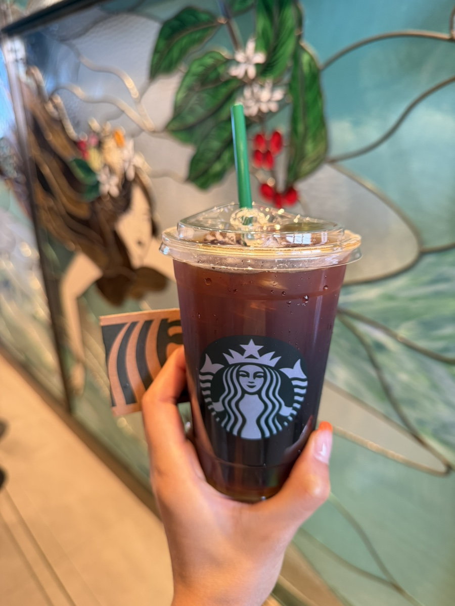 스타벅스 영랑호리조트점 (Starbucks Yeongnangho Resort) 10