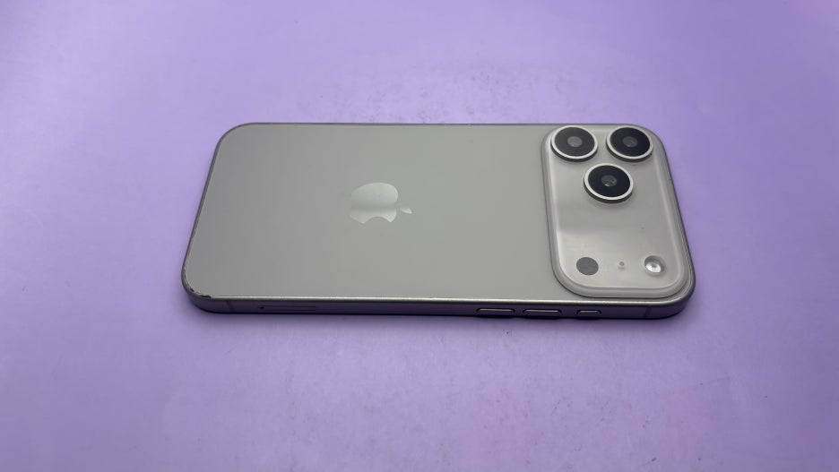 아이폰 17 스펙 업그레이드 분석: A19 칩셋과 12GB RAM의 성능