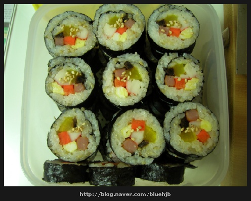 둘둘말은김밥 이미지