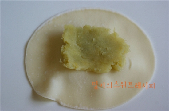쏙만두 이미지