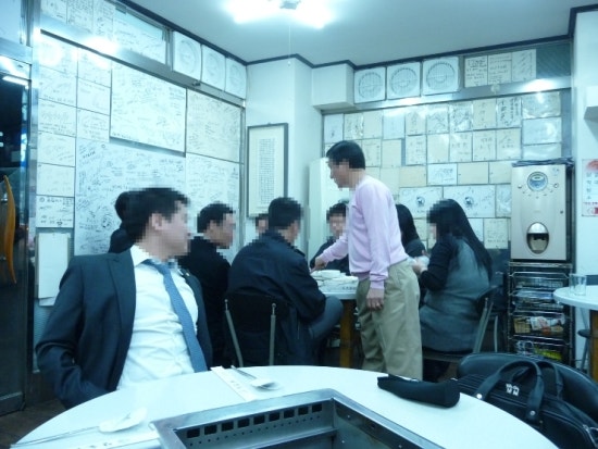 참나무숯불에닭이만나는순간 이미지